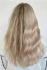 Cabello rubio antes y después del tratamiento Blondaplex: de dañado a suave y brillante | L'xent Professional
